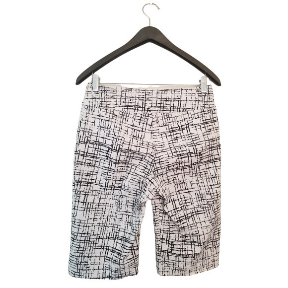 Artex Fashions Black White Striped Women's Bermuda Pants Size 30, Inseam 12.5 in - Picture 2 of 8